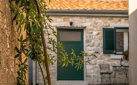 Small Stone House Luka